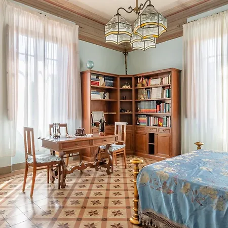 Villa Lenzi *