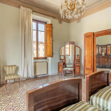 Lenzi Villa