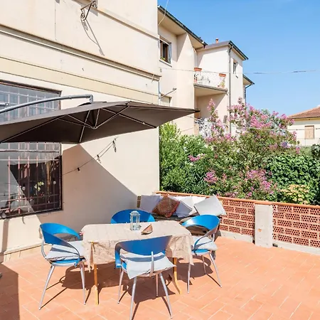 Lenzi Villa *